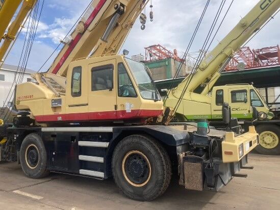 4077 SR250VR ROUGH TERRAIN CRANE KATO